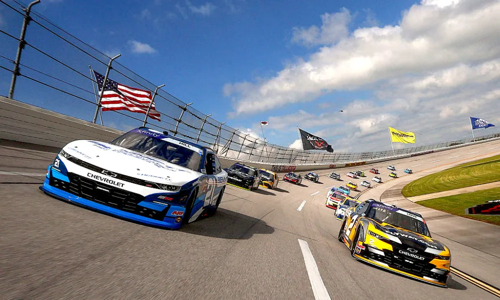 Hill breaks Xfinity drafting win record in Talladega photo finish