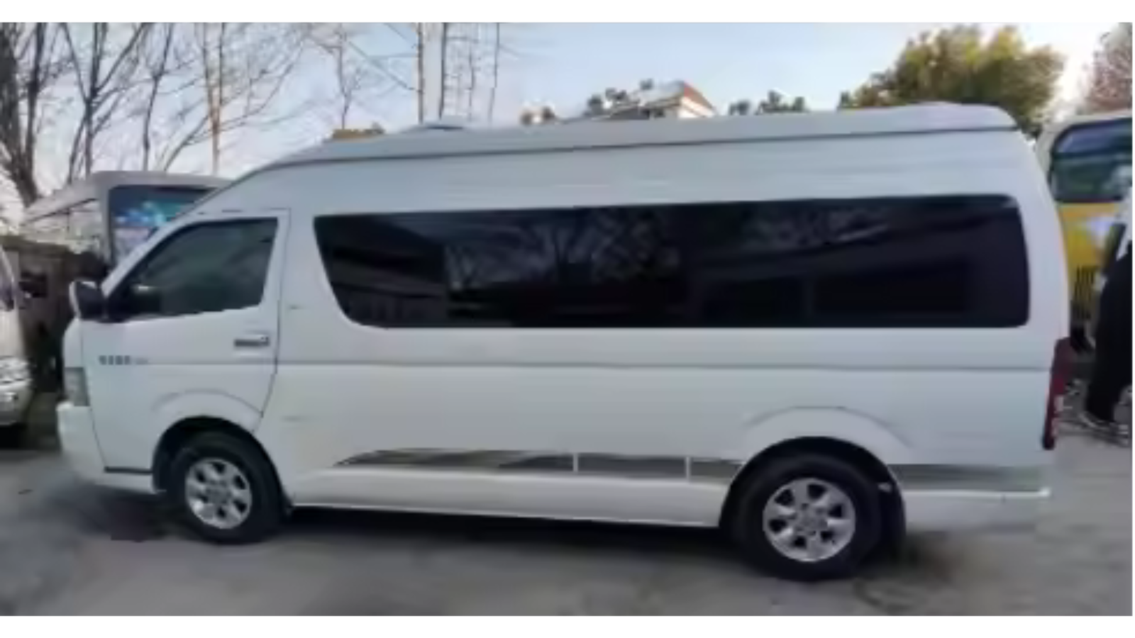 Affordable Mobility: This Used Toyota Hiace Bus 13-Seat is beying sold for ,000.00